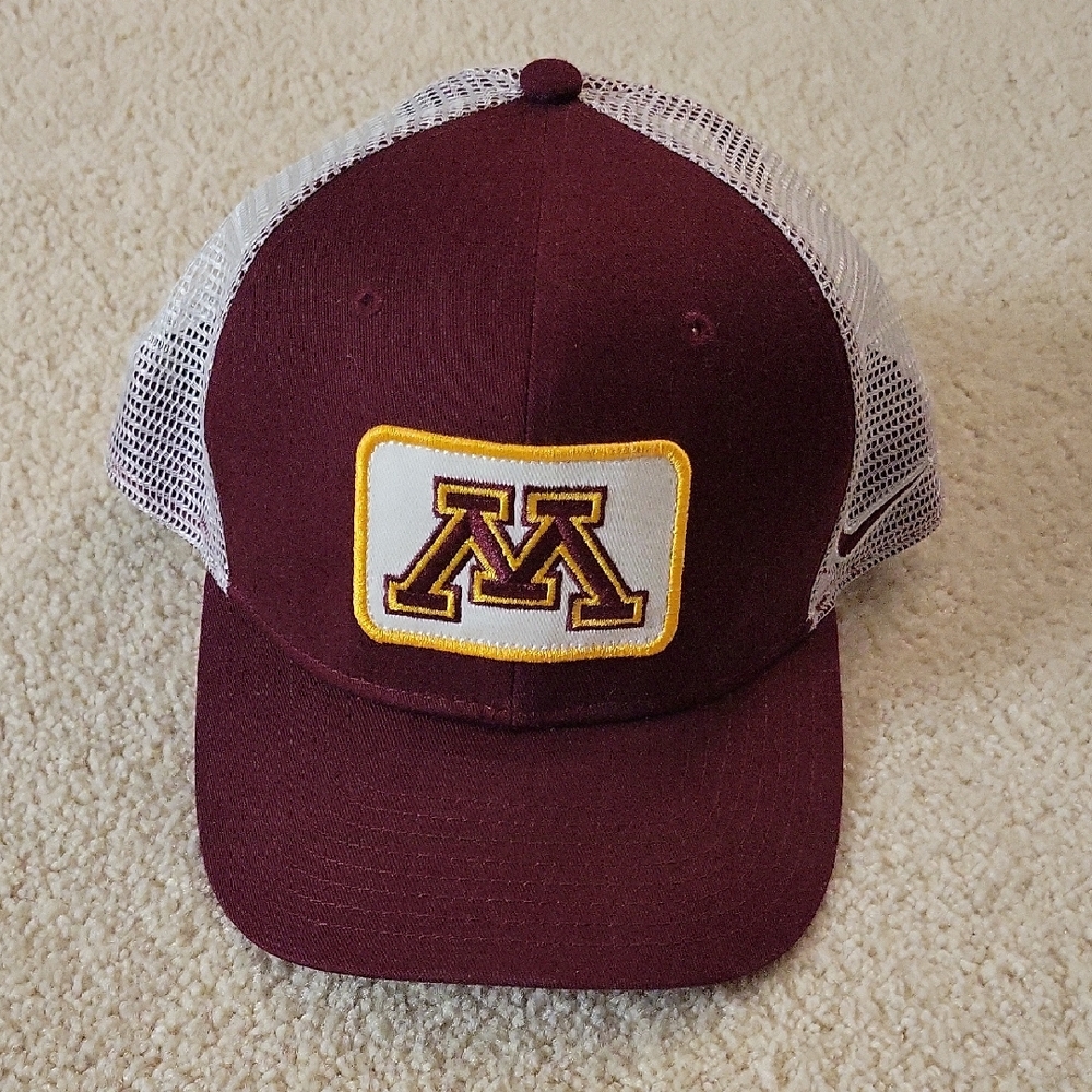 Nike Minnesota Gophers Snapback Hat